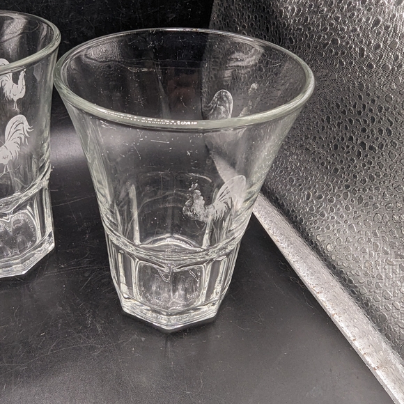 Clear Glass Tumbler Set with Rooster Design - Picture 4 of 9